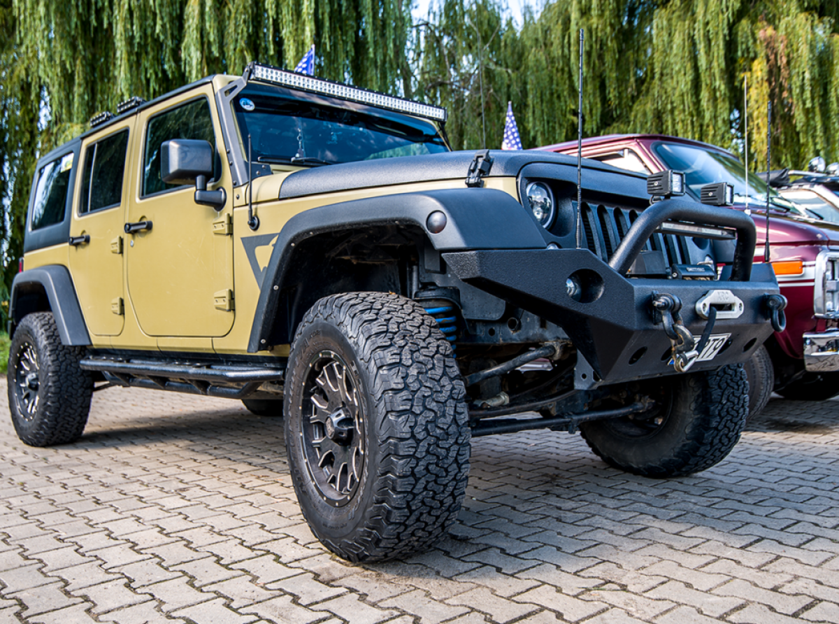 Amerykańskie auta i charytatywna inicjatywa w Kościanie