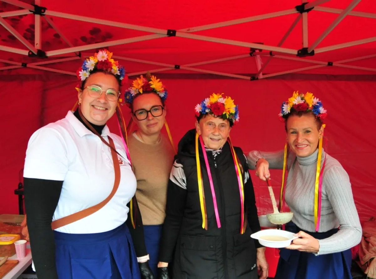 Prawdziwe oblężenie smaków! „PYRAFEST” na Rynku w Kościanie przyciągnął tłumy