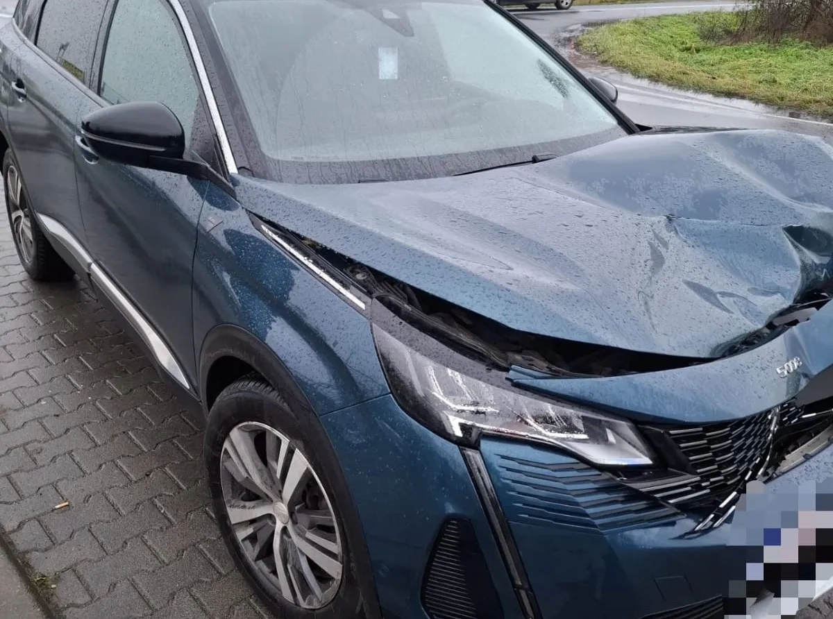 Wypadek na Przejściu dla Pieszych: 43-latka Poszkodowana