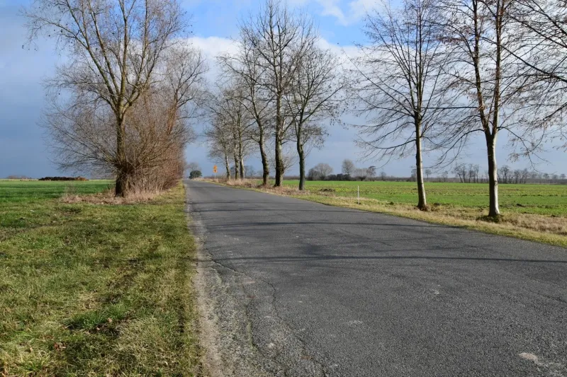 podpisano-umowe-na-rozbudowe-i-przebudowe-drogi-powiatowej-gorzyczki-nowy-golebin-donatowo-13