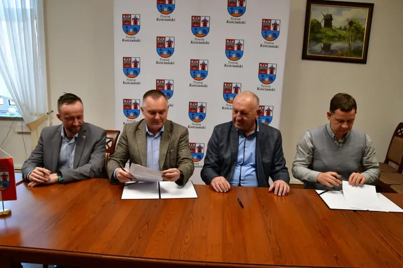 podpisano-umowe-na-rozbudowe-i-przebudowe-drogi-powiatowej-gorzyczki-nowy-golebin-donatowo-2