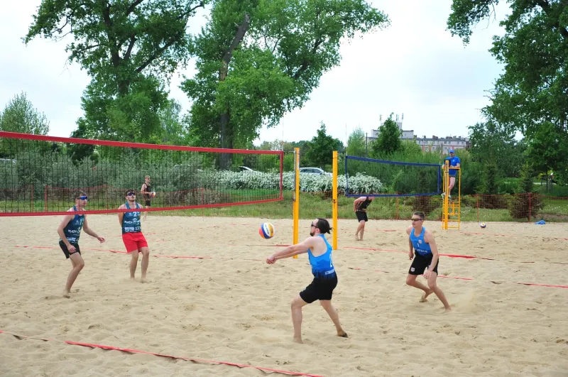 emocje-rywalizacja-i-slonce-turniej-siatkowki-plazowej-na-lazienkach-za-nami-114