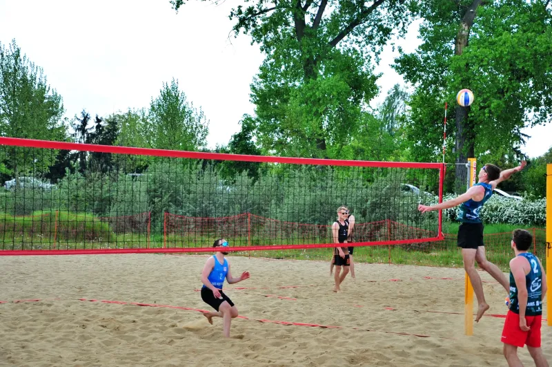 emocje-rywalizacja-i-slonce-turniej-siatkowki-plazowej-na-lazienkach-za-nami-116