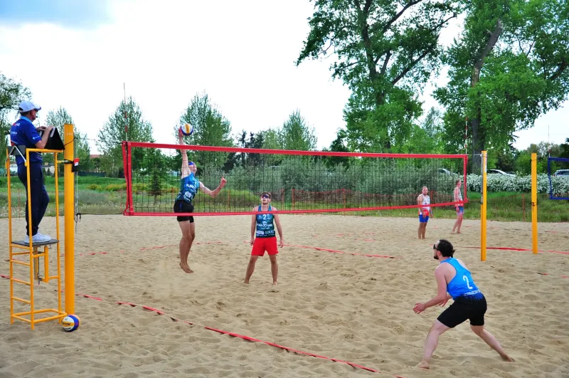 emocje-rywalizacja-i-slonce-turniej-siatkowki-plazowej-na-lazienkach-za-nami-118