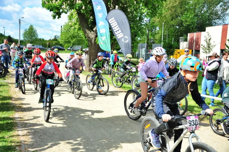 pierwsze-zawody-mini-rehau-cup-2025-za-nami-emocje-i-sportowa-rywalizacja-w-koscianie-7