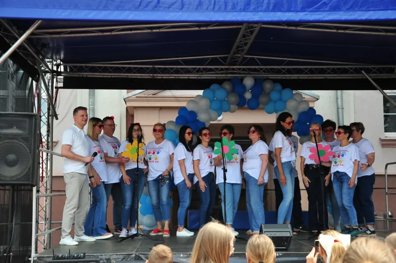 radosc-rodzinna-atmosfera-i-moc-atrakcji-na-festynie-w-jedynce-2-6