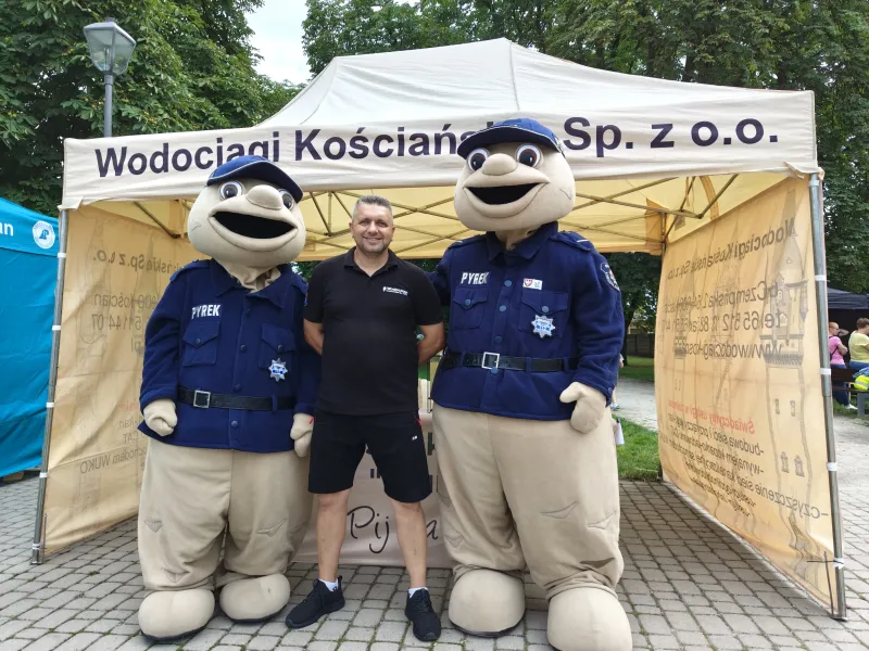 ii-rodzinny-piknik-bezpieczenstwa-w-koscianie-edukacja-atrakcje-i-wspolna-zabawa-18