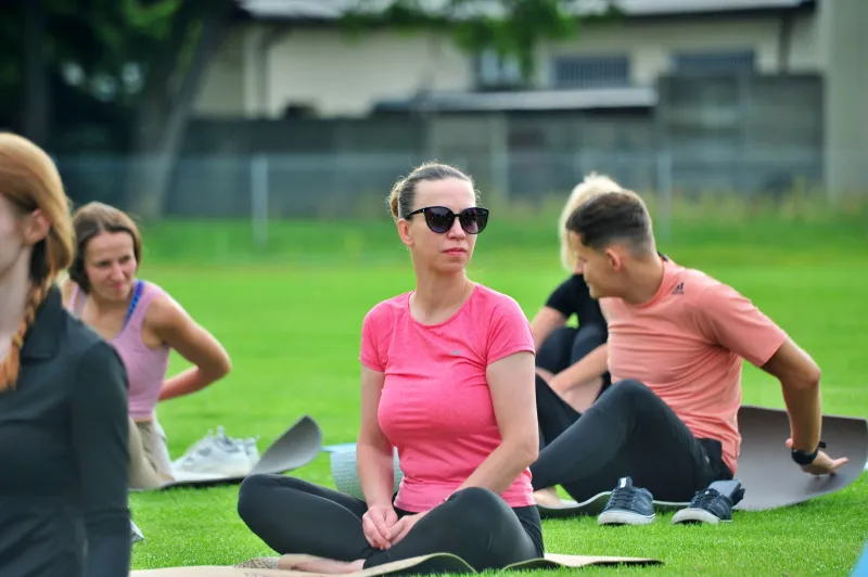 ostatnie-zajecia-jogi-na-stadionie-miejskim-za-nami-4