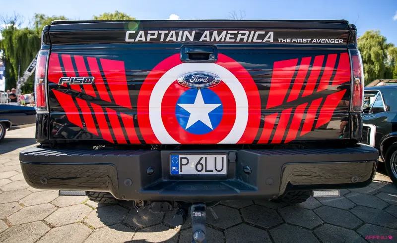 amerykanskie-auta-i-charytatywna-inicjatywa-w-koscianie-1