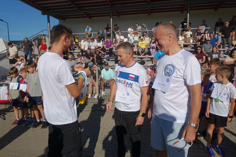 iv-bieg-czworki-rekordowa-frekwencja-i-spoleczne-swieto-na-stadionie-w-koscianie-4 iv-bieg-czworki-rekordowa-frekwencja-i-spoleczne-swieto-na-stadionie-w-koscianie-4